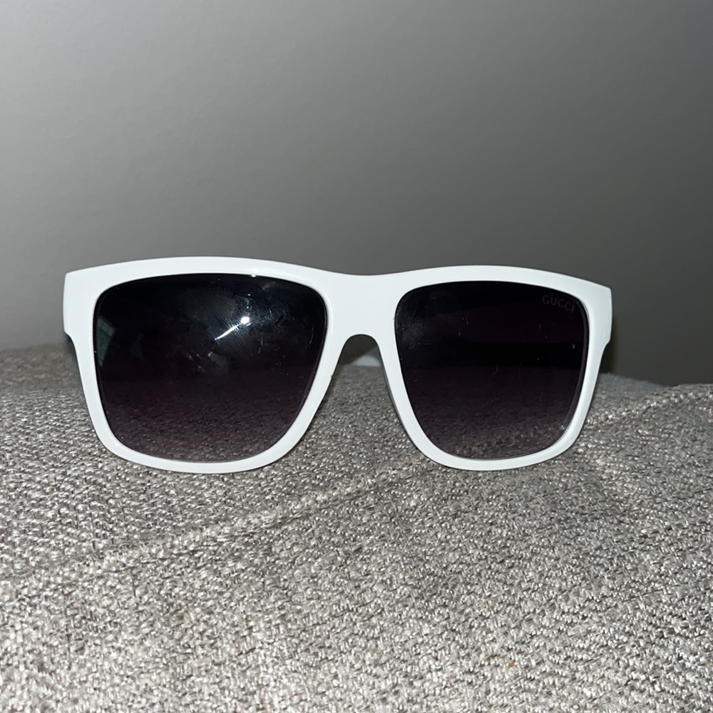 Gucci Shades. Classic style sunglasses